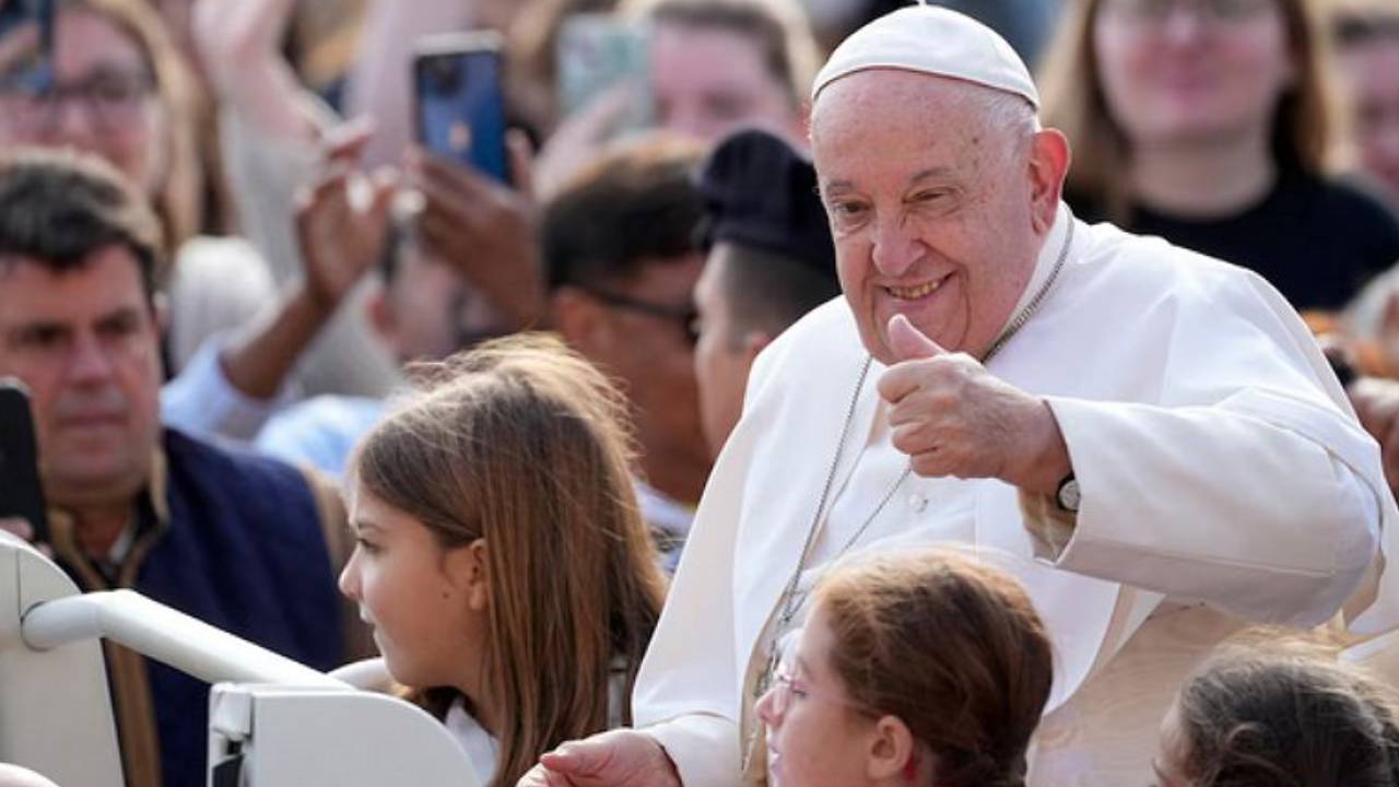 Cae la imagen del papa Francisco en América Latina y EEUU
