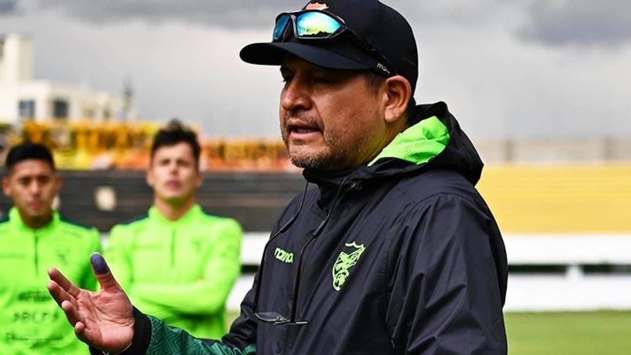 Villegas dice que la "disciplina táctica" fue clave para ganar a Colombia