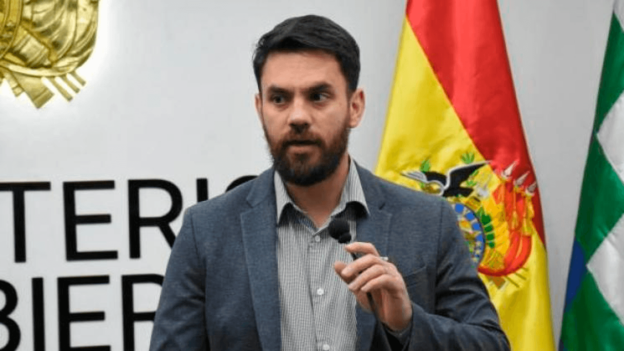 Del Castillo niega orden de aprehensión contra Evo Morales mientras continúan los bloqueos