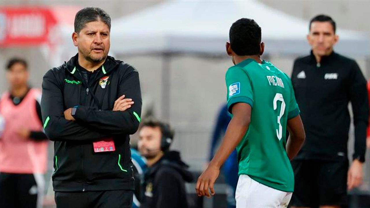 Óscar Villegas intensifica entrenamientos de 'La Verde' antes de la crucial fecha de eliminatorias