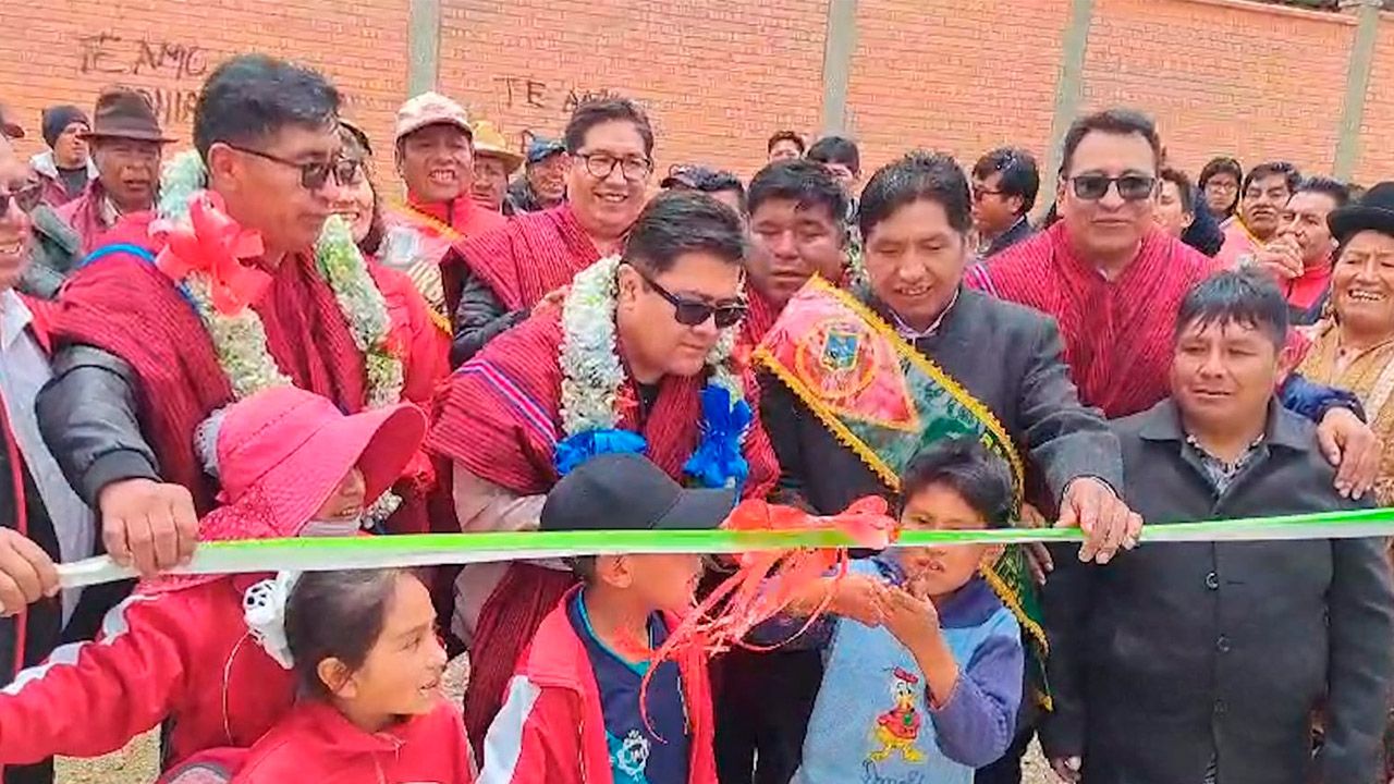 Urbanización Germán Busch celebra su aniversario con la inauguración de un nuevo parque infantil