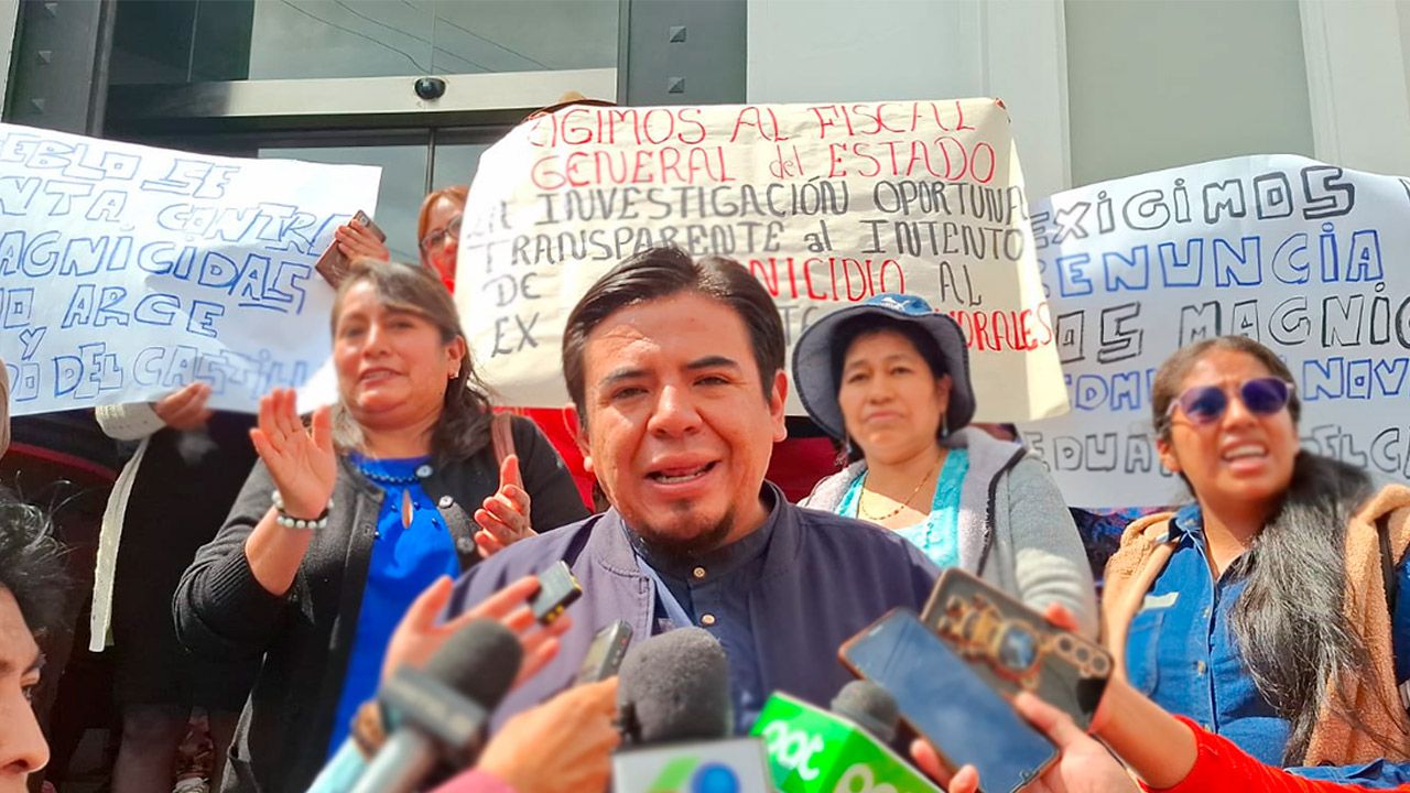 Presidente del Concejo de Sucre se une a mitin para exigir justicia por supuesto atentado a Evo Morales