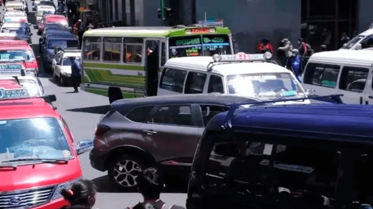 La paz mantiene tarifa de transporte público sin incrementos