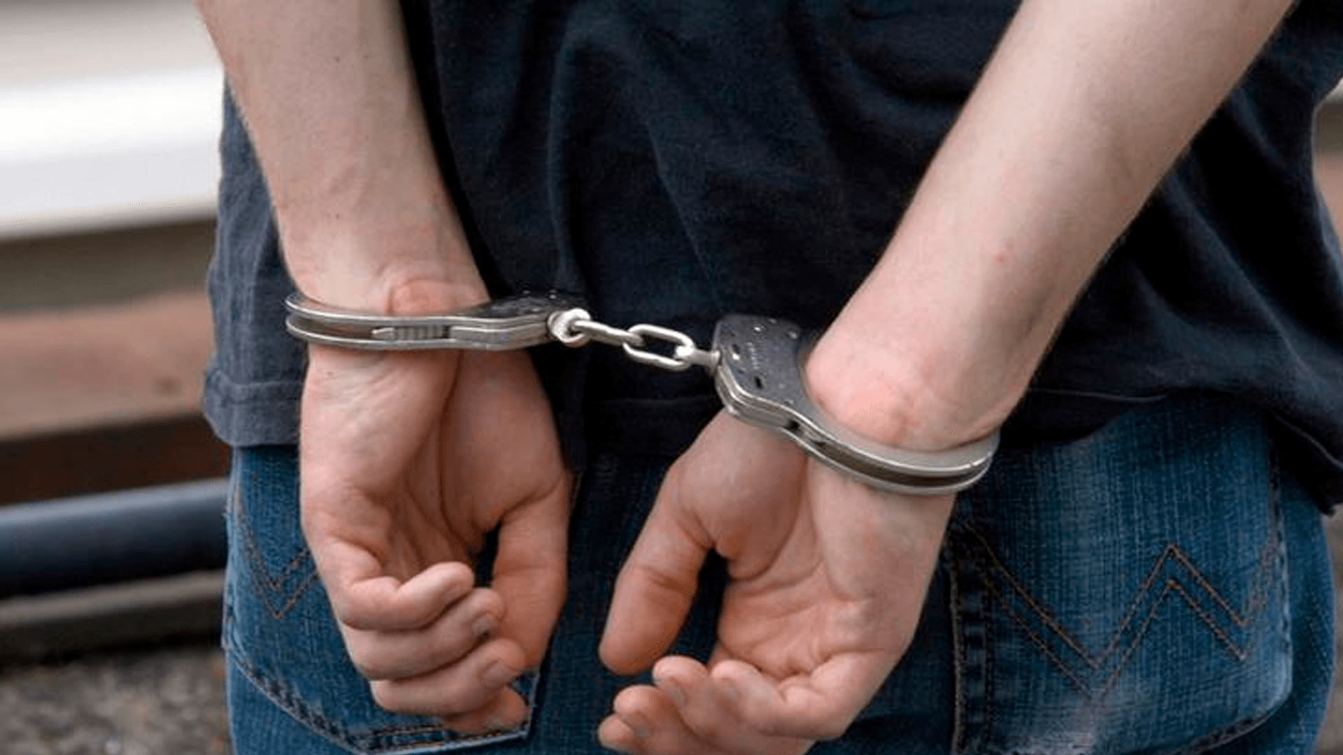Cae pareja que dopaba y robaba en fiestas de fraternidades en La Paz