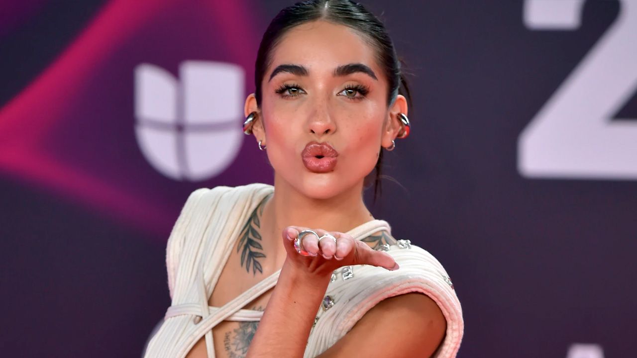 "La renga de Argentina": María Becerra se accidentó en un show en córdoba y compartió los detalles con humor