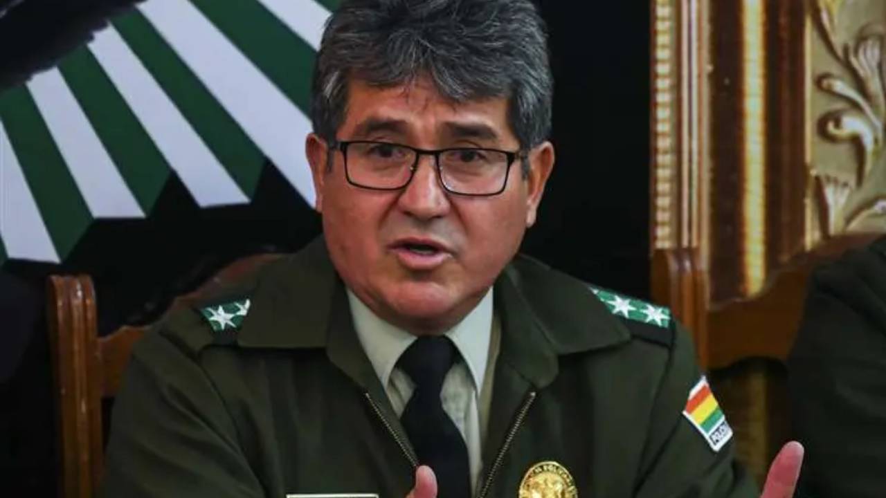 Dávila está en EEUU y deberá presentarse ante el juez la tarde de este viernes