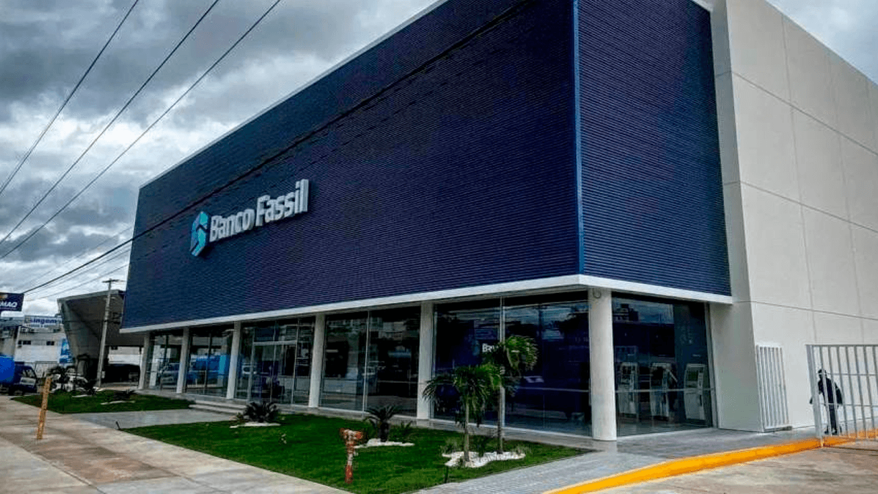Vicepresidente del Banco Fassil debía presentarse a declarar, pero fue internado