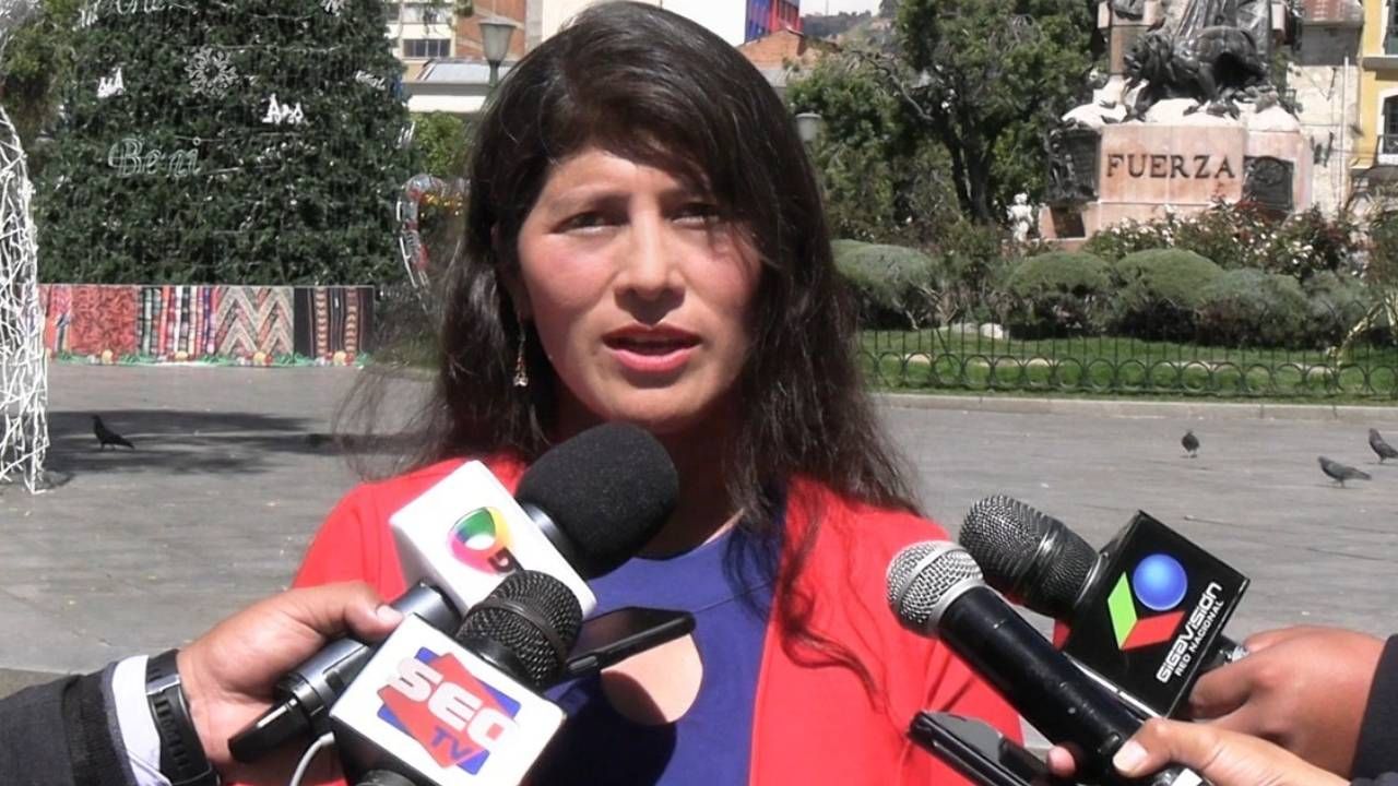 Desde la Alcaldía preguntan qué hizo la diputada Elena Pachacute en cuatro años y medio por El Alto