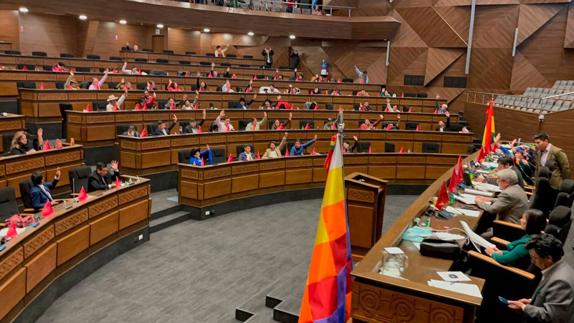 Diputada Tupa defiende posibilidad de realizar dos elecciones en un año