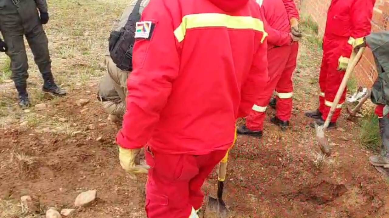 Encuentran restos de un bebé enterrado ilegalmente en El Alto