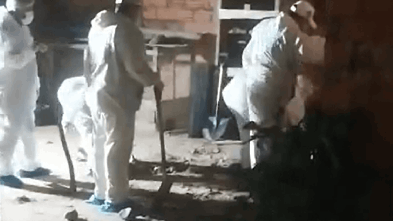 Hallan el cuerpo sin vida de un joven enterrado en una casa en el Plan Tres Mil 