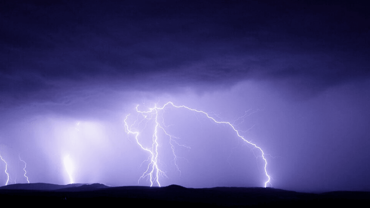 Alerta naranja por tormentas eléctricas y lluvias intensas en varios departamentos