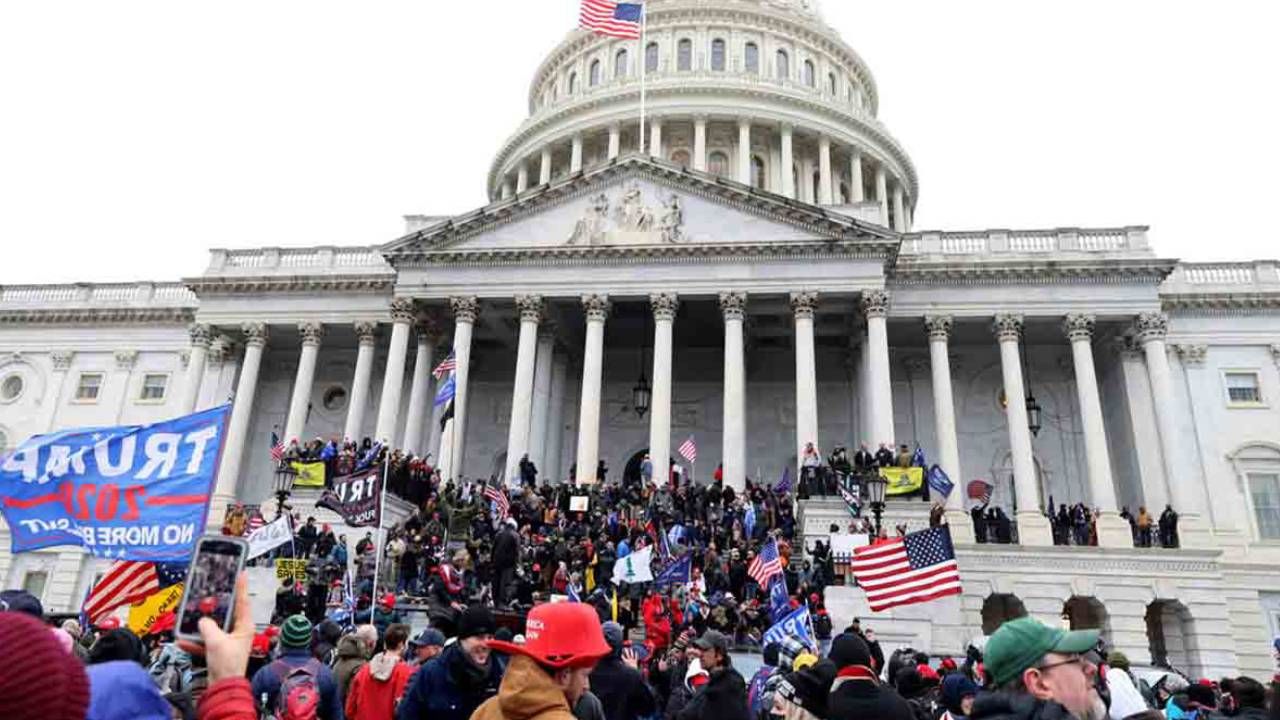 Trump podría indultar a 1.000 manifestantes de las protestas del 6 de enero
