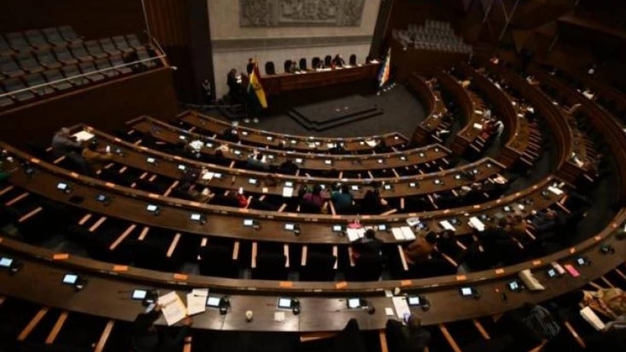 Diputados instalan sesión para tratar créditos internacionales