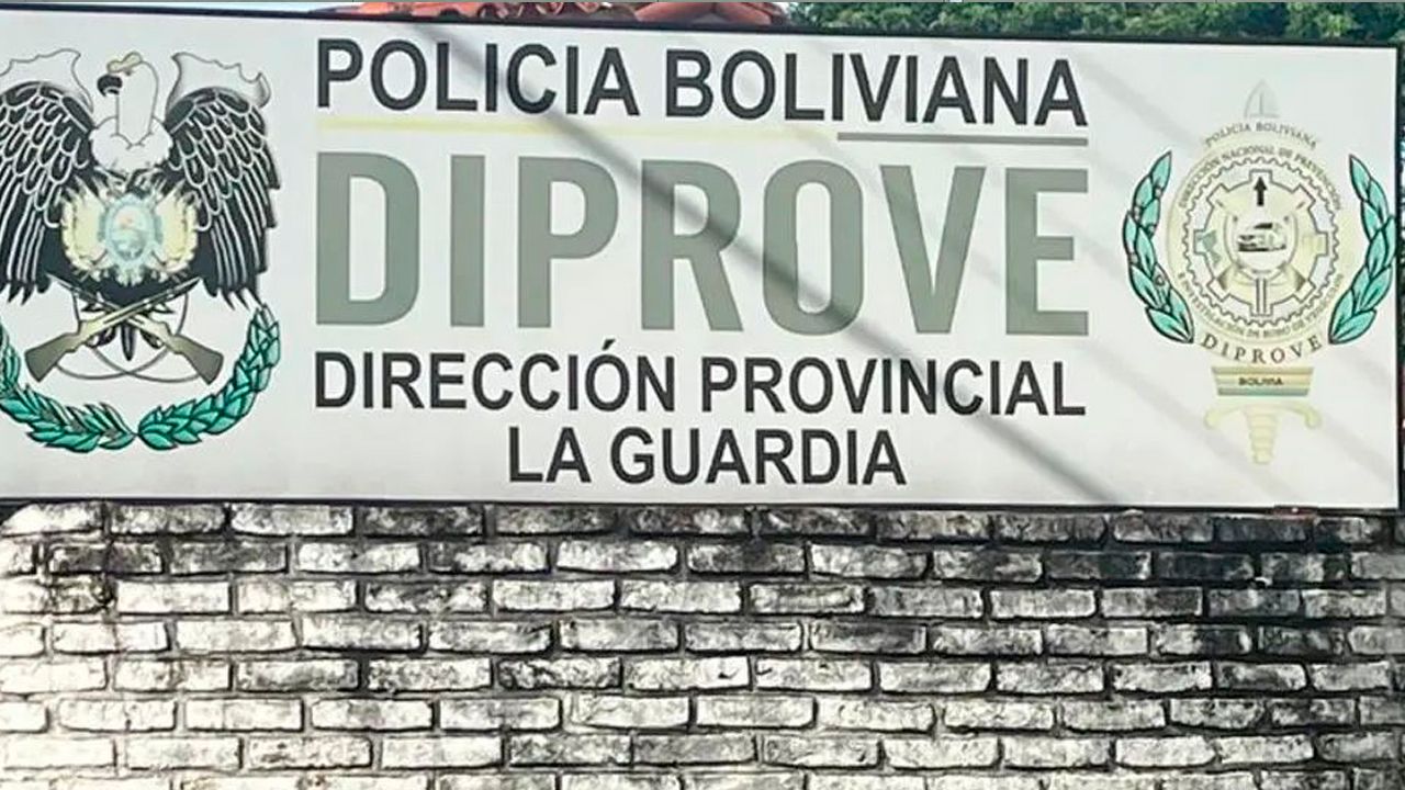 Capitán de Policía cae por liderar banda dedicada al robo de vehículos en Santa Cruz