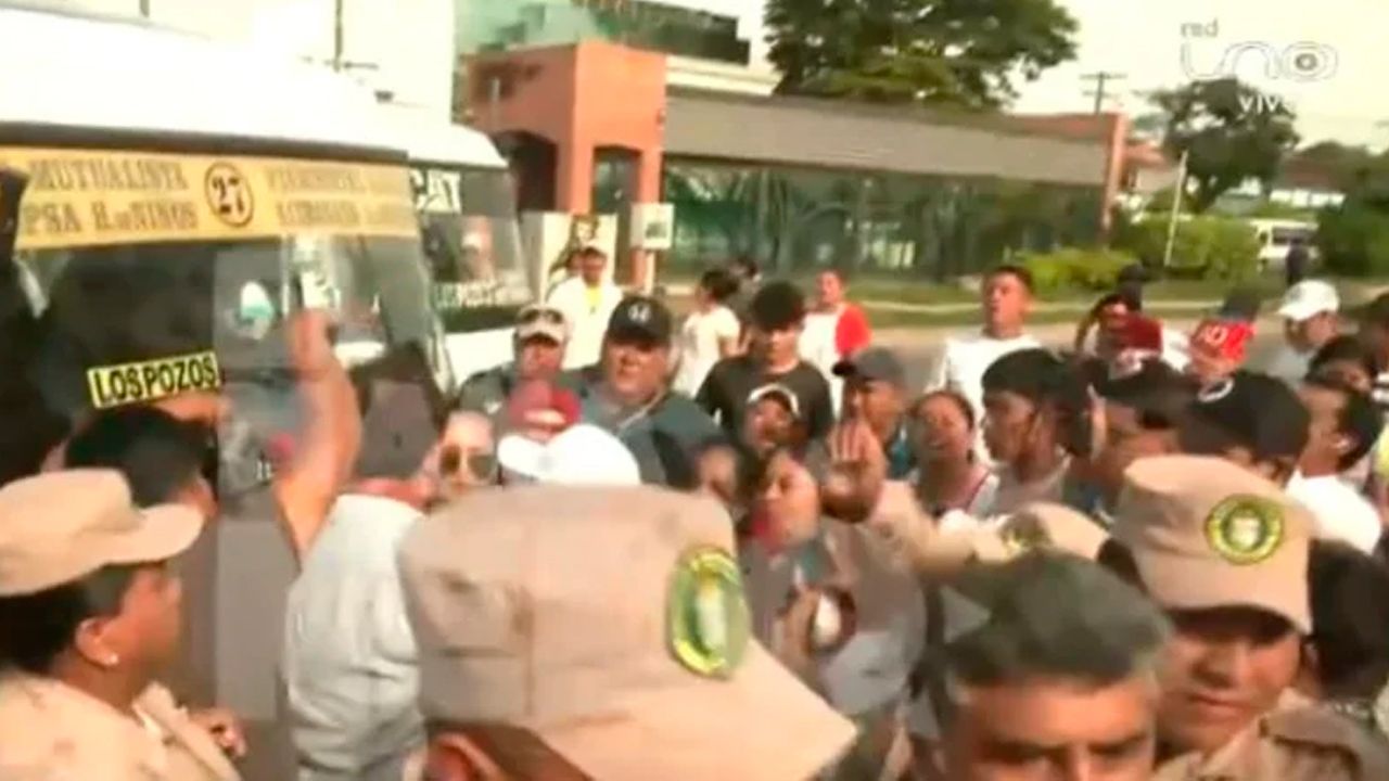 Conflictos por reordenamiento de transporte generan enfrentamientos en pleno centro