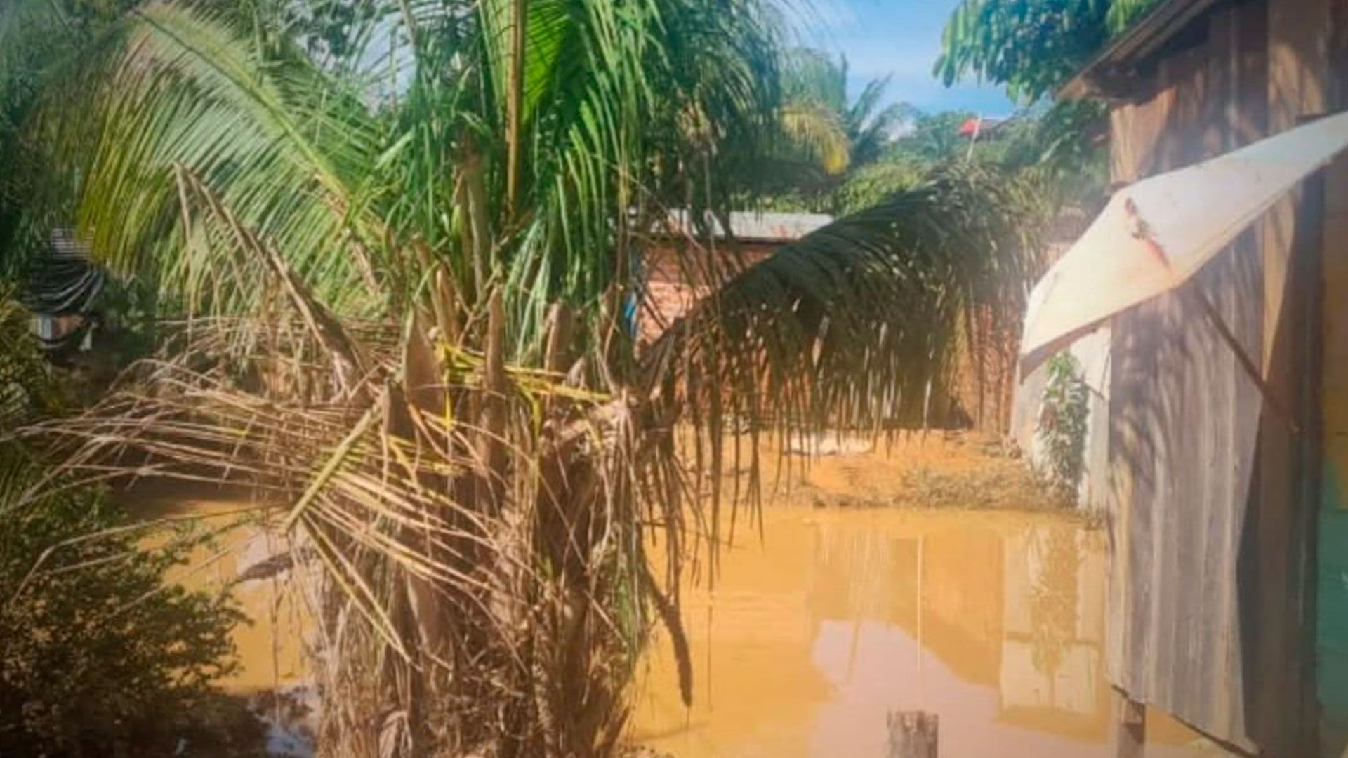 Inundaciones en Cobija afectan a 100 familias