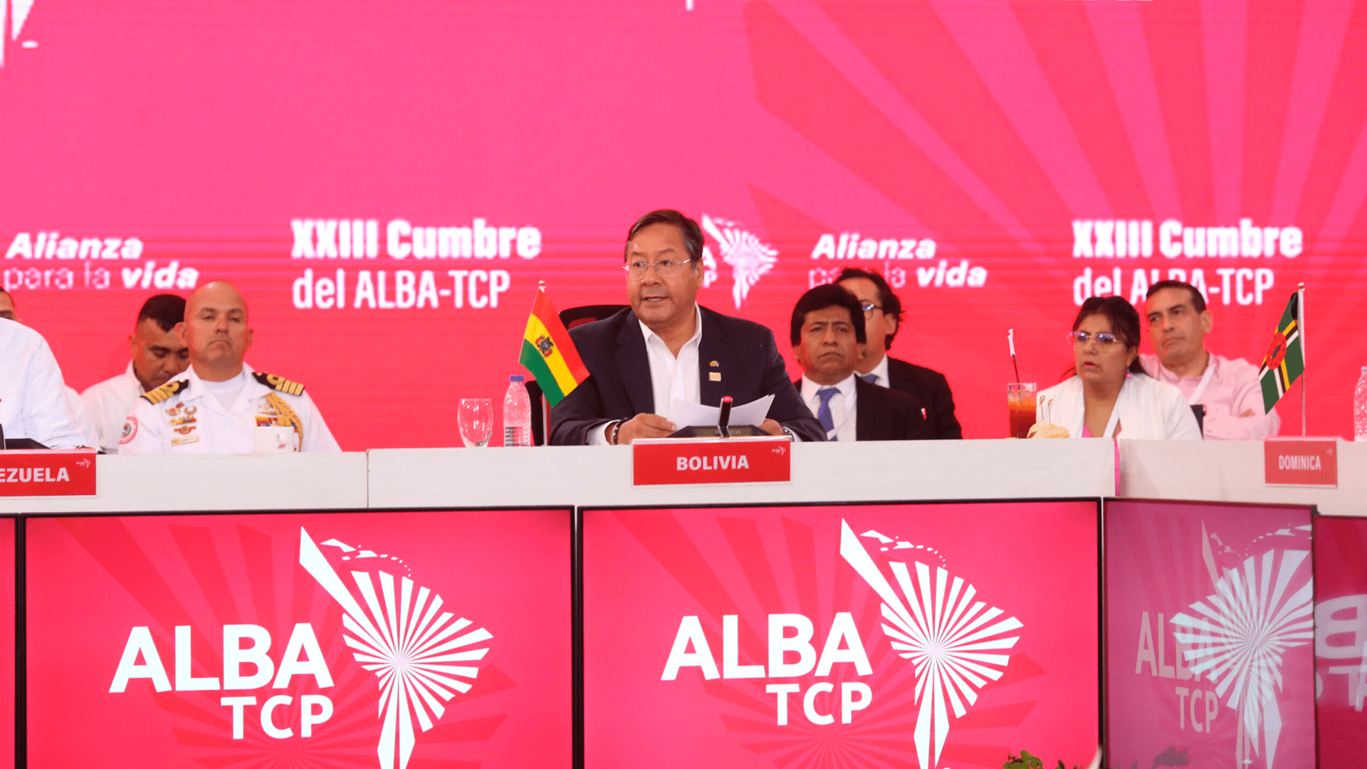 Luis Arce respalda la creación de un Centro de IA en el ALBA-TCP