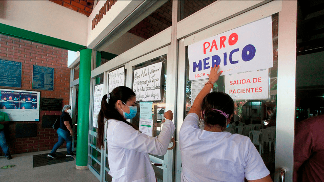 Trabajadores de salud advierten con nuevo paro en Santa Cruz por falta de pago