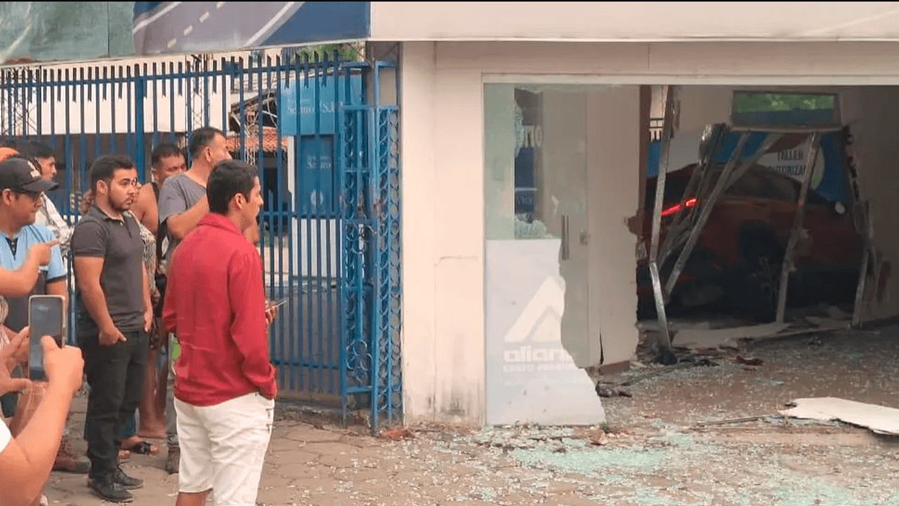 Encuentran Bs 150.000 y medio kilo de oro en el vehículo involucrado en un accidente mortal en Santa Cruz