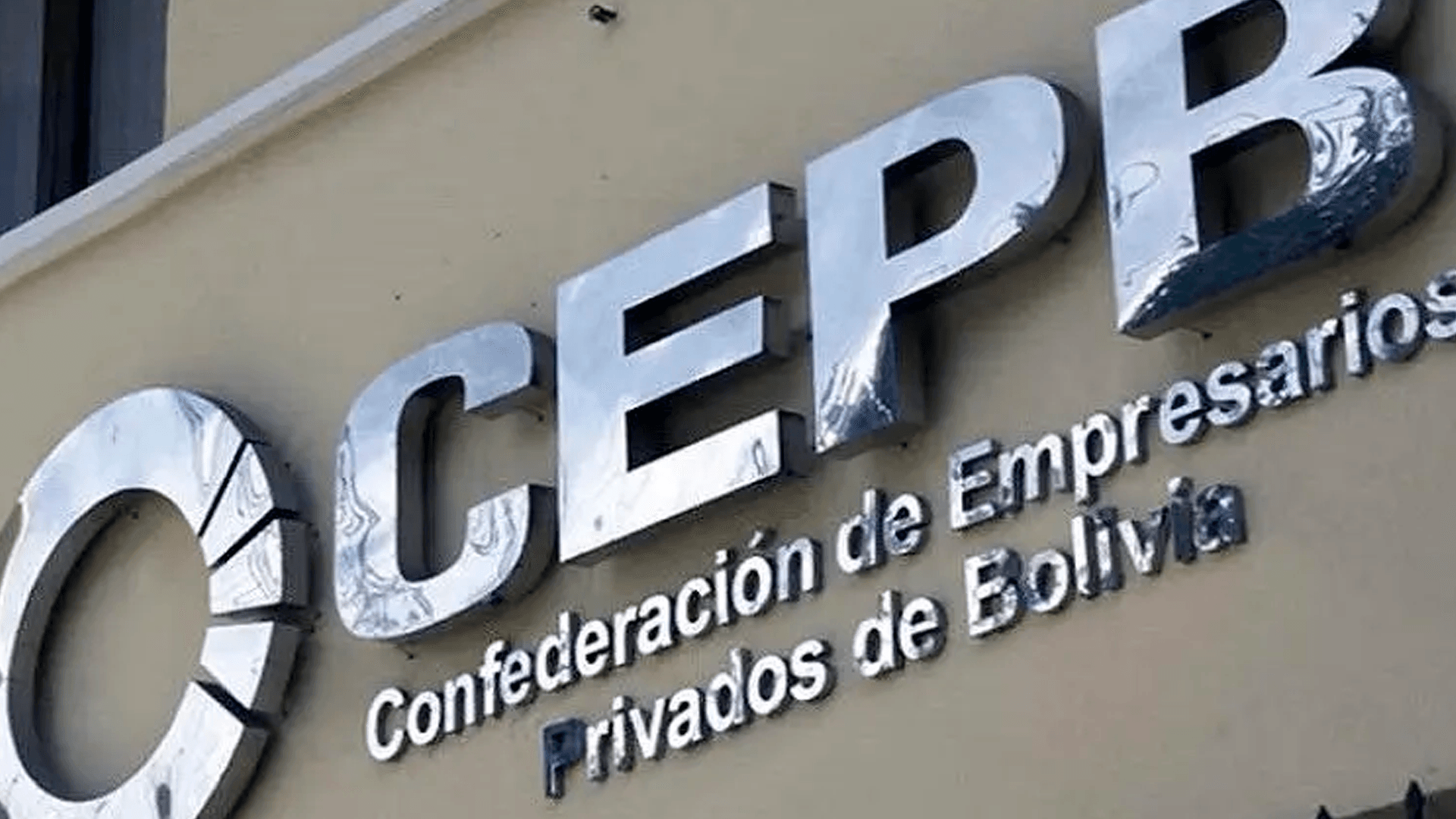 Empresarios y Gobierno dialogan sobre norma confiscatoria