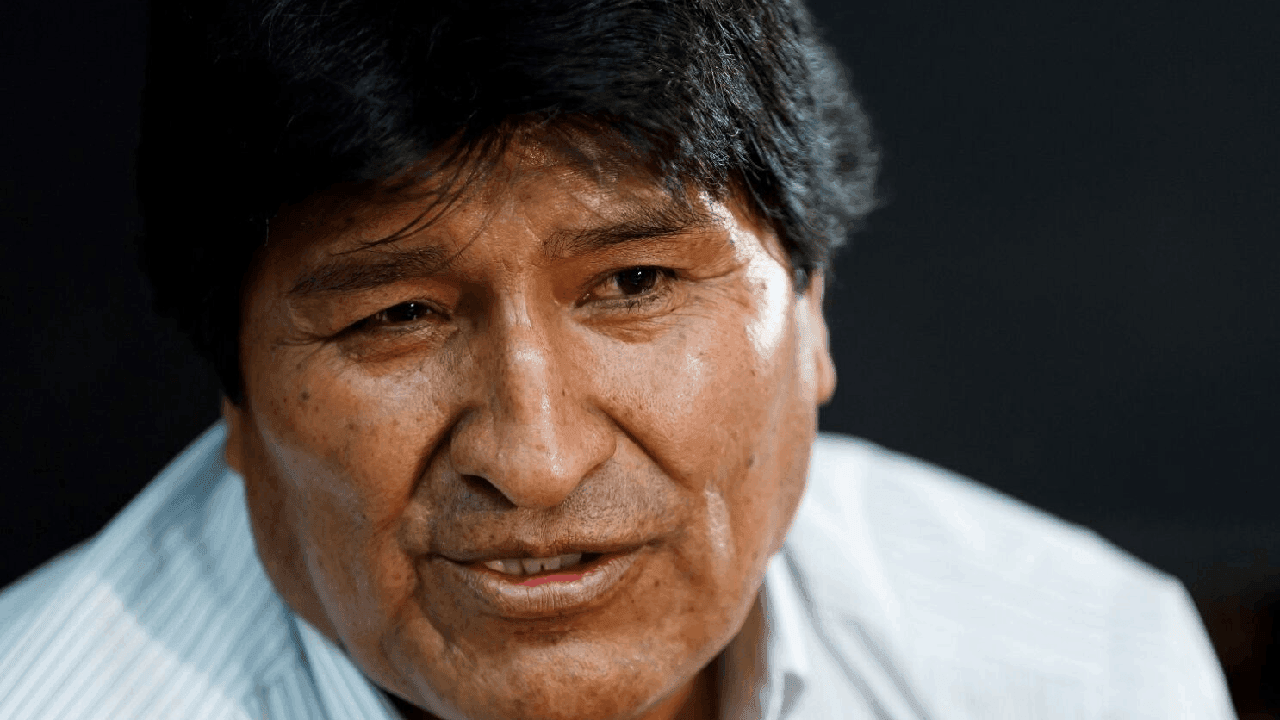 Evo cuestiona la desaparición  de "evidencia" de los casos Colodro y narcovuelos
