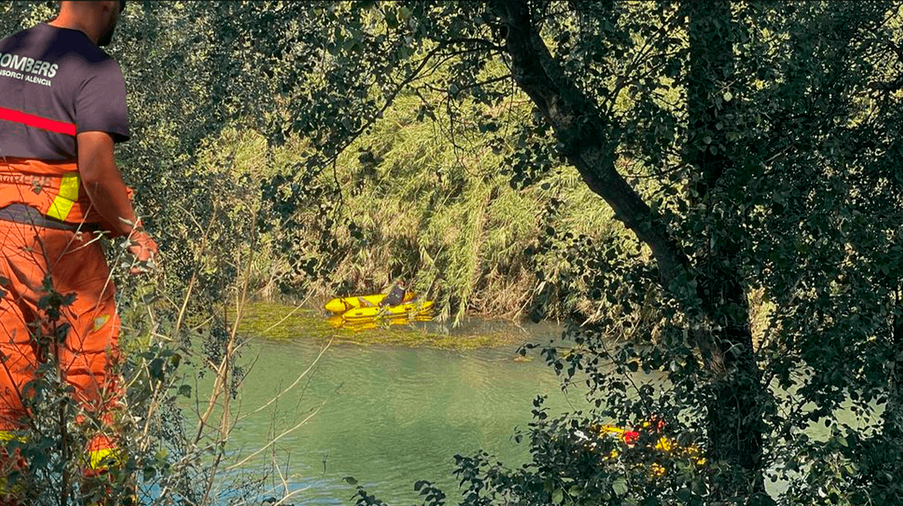 Hallan sin vida a niño desaparecido tras caída de vehículo al río en Villa Tunari