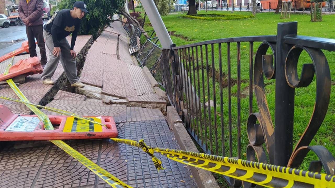 Tras hundimientos en la avenida 6 de Agosto, trabajos durarán alrededor de un mes y medio