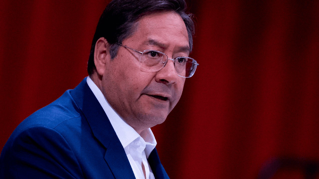 Luis Arce: “Agreden a nuestras compañeras solo por pensar diferente”