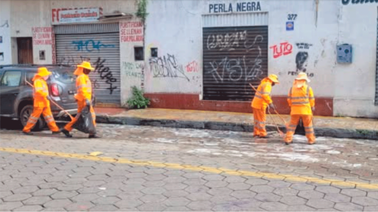 Santa Cruz inicia operativo de limpieza tras los tres días de Carnaval