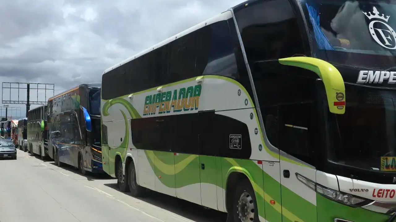 Transportistas piden al Gobierno solución urgente a la crisis de combustible