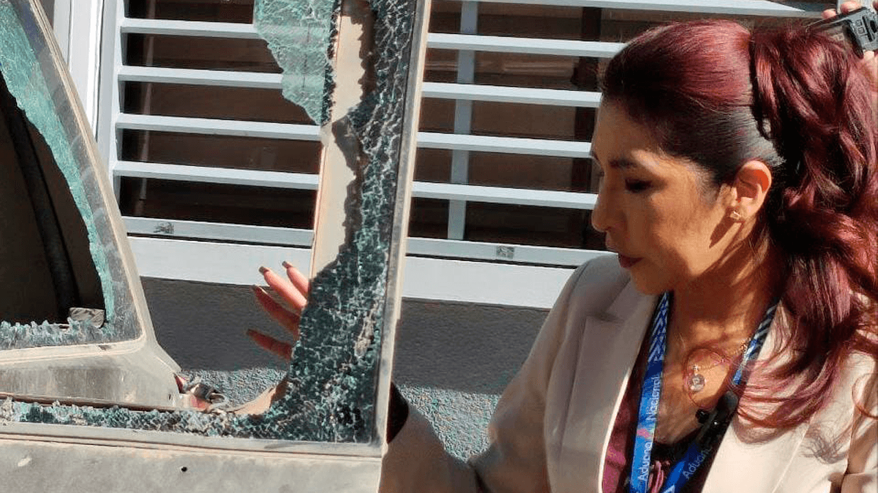 Aduana Nacional interviene un camión con mercancía ilegal
