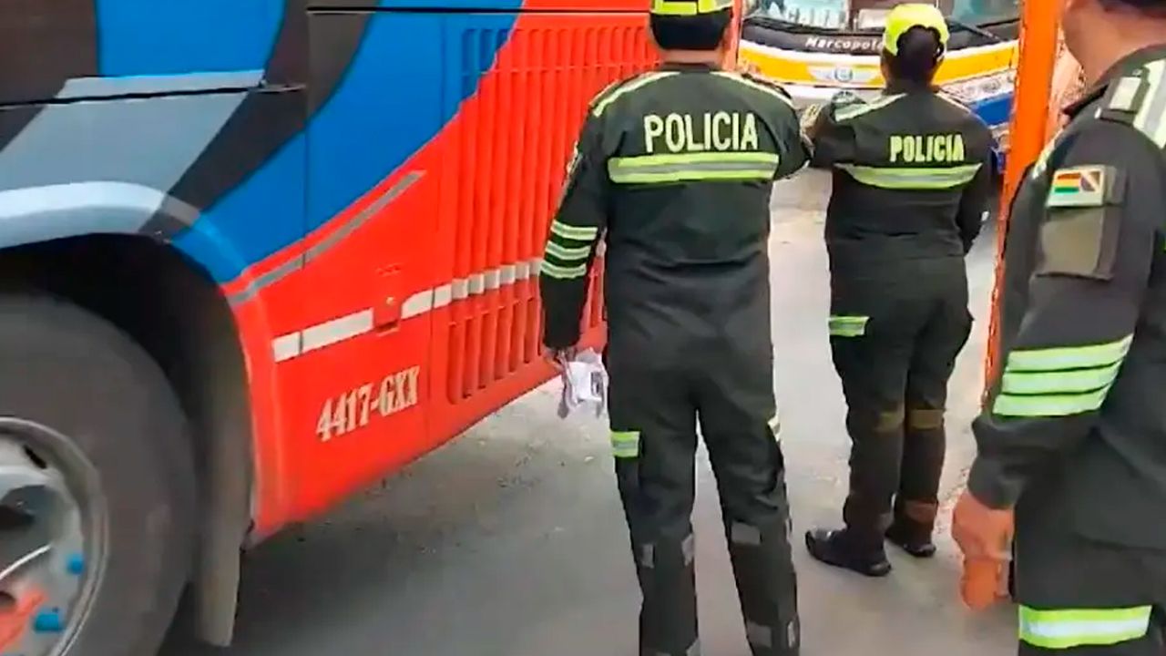 Aprehenden a chofer ebrio que intentaba conducir un bus de Cochabamba a Chile