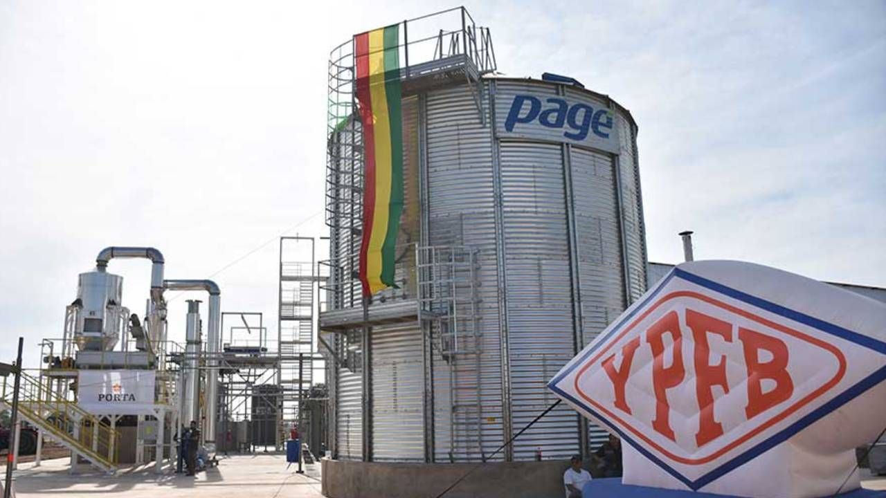 YPFB afirma que hay combustible garantizado hasta para 20 días y se gestiona recursos para seguir abasteciendo