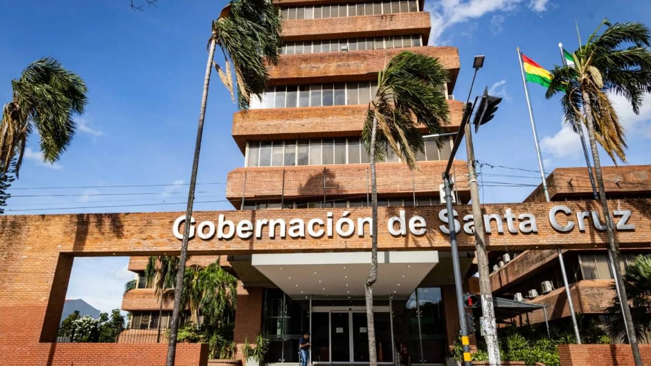 Denuncian recorte de 33 millones de bolivianos a la Gobernación cruceña
