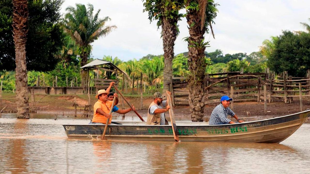 Gobierno envía barco con 40 toneladas de ayuda a Beni por inundaciones