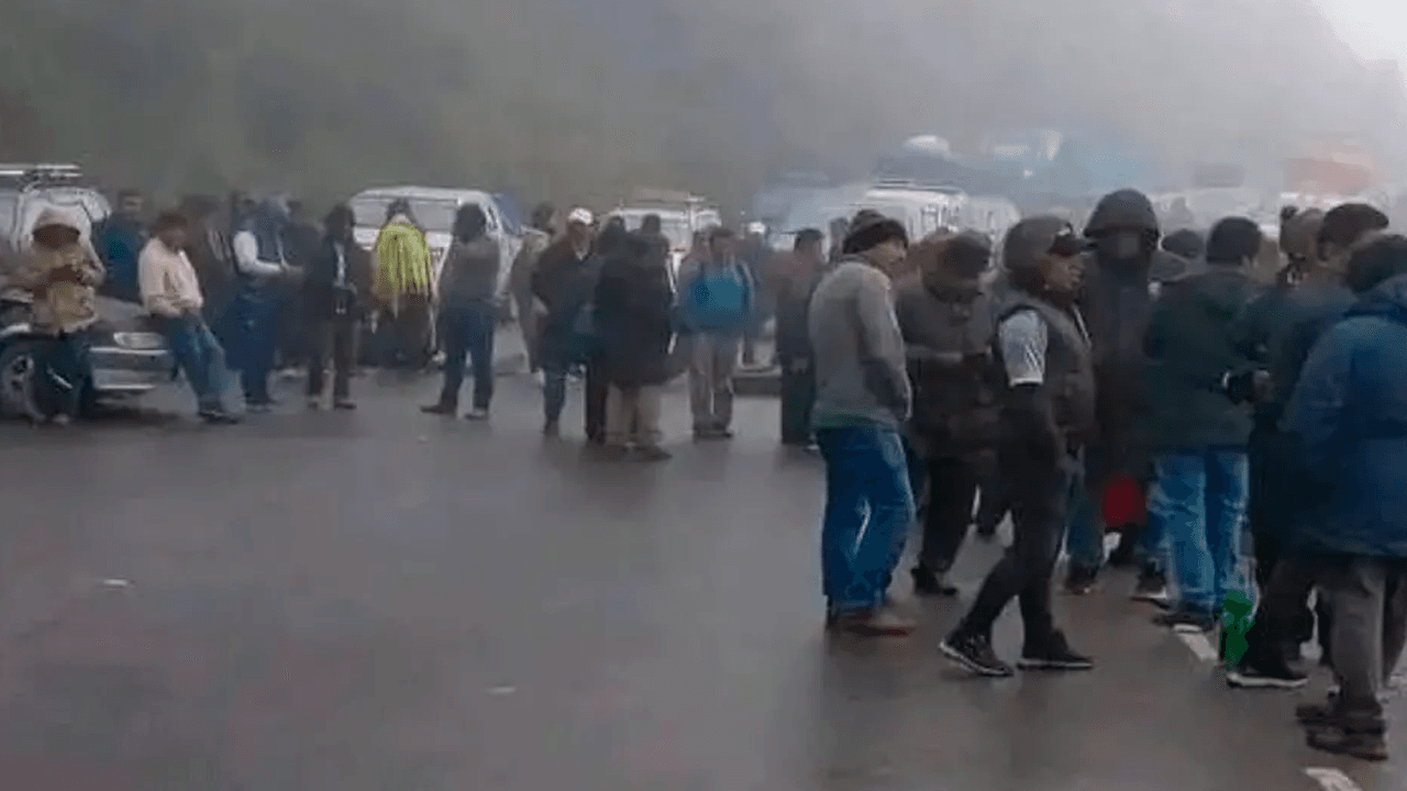 ANH convoca a diálogo a choferes de los Yungas tras amenaza de bloqueo indefinido