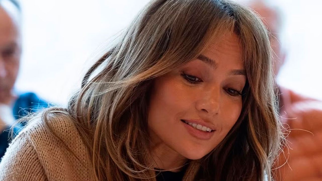 Jennifer Lopez encabeza el elenco de "Office Romance" en Nueva Jersey