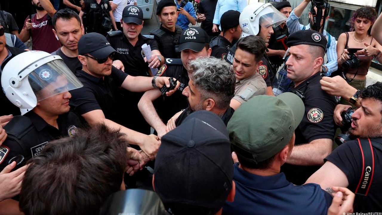 Policía turca impide la celebración del Desfile del Orgullo Trans