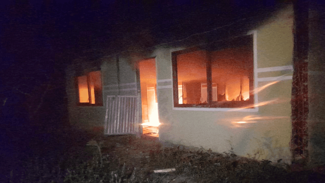 Incendian la residencia de Ruddy, el acusado de  infanticidio en Santa Fé