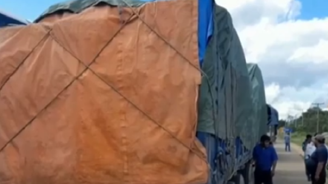 Delincuentes armados asaltan tráiler cargado de mercadería en Bulo Bulo, Cochabamba