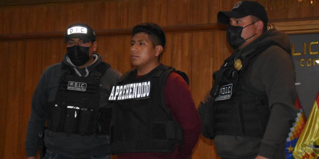 Hombre responsable del brutal asesinato de su expareja y su hija de dos años fue aprehendido y presentado.