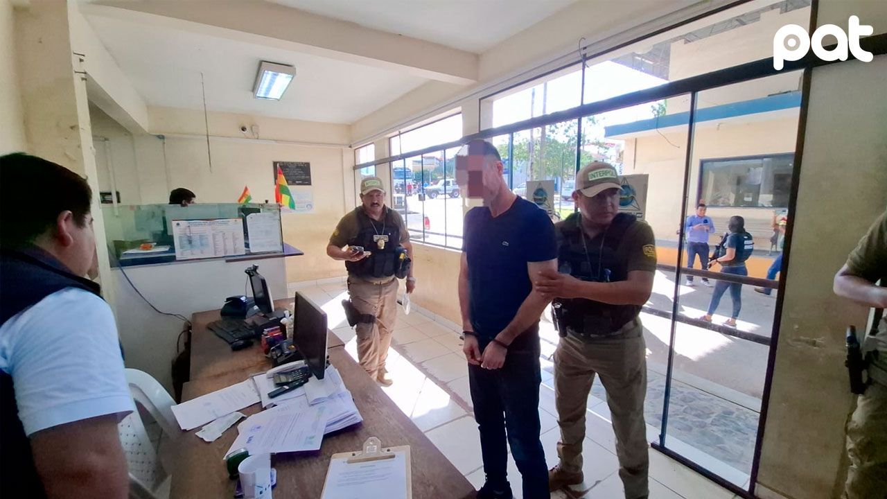 Aprehenden a Antonio Parada tras llegar a Puerto Quijarro