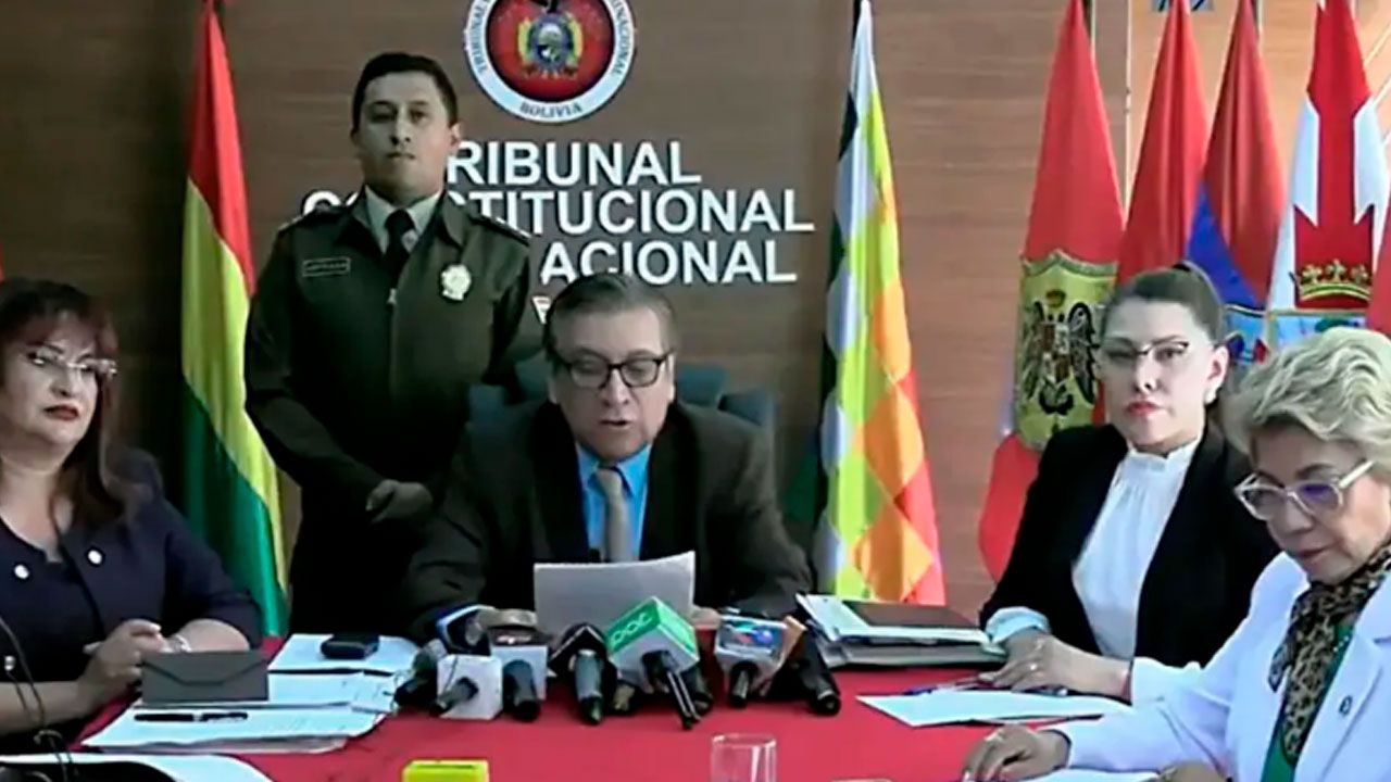 Tribunal Constitucional ordena resolver recursos sin afectar calendario electoral 