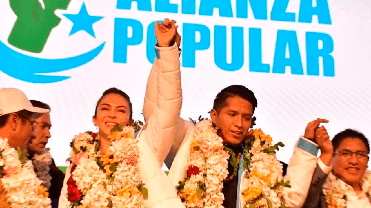 Alianza que postula a Andrónico pide al TSE la devolución inmediata de documentos de sus candidatos