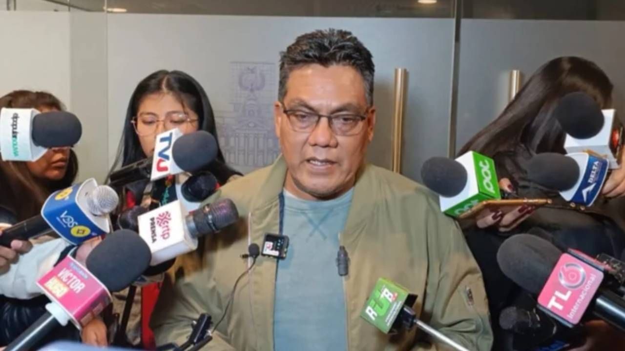 Diputado Arce niega amenaza a jefe policial y reta a que lo demanden