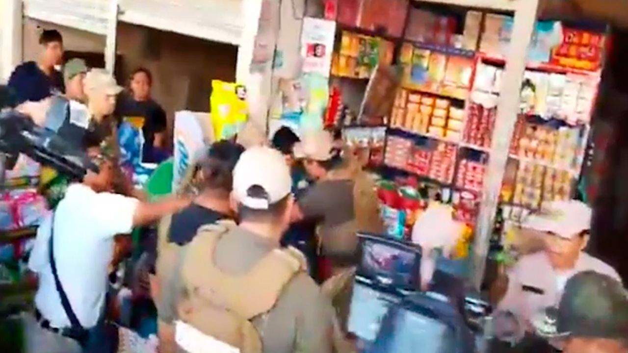 Tensión en mercado cruceño por decomiso de aceite sin registro