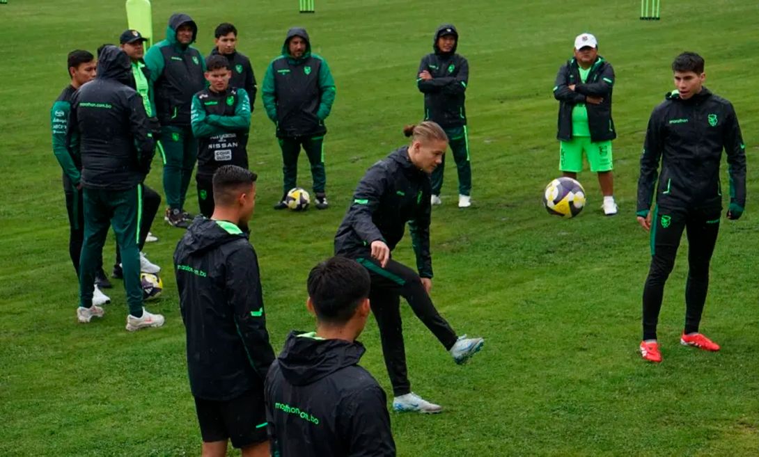 Selección comienza entrenamientos en Achumani con la mira en Venezuela