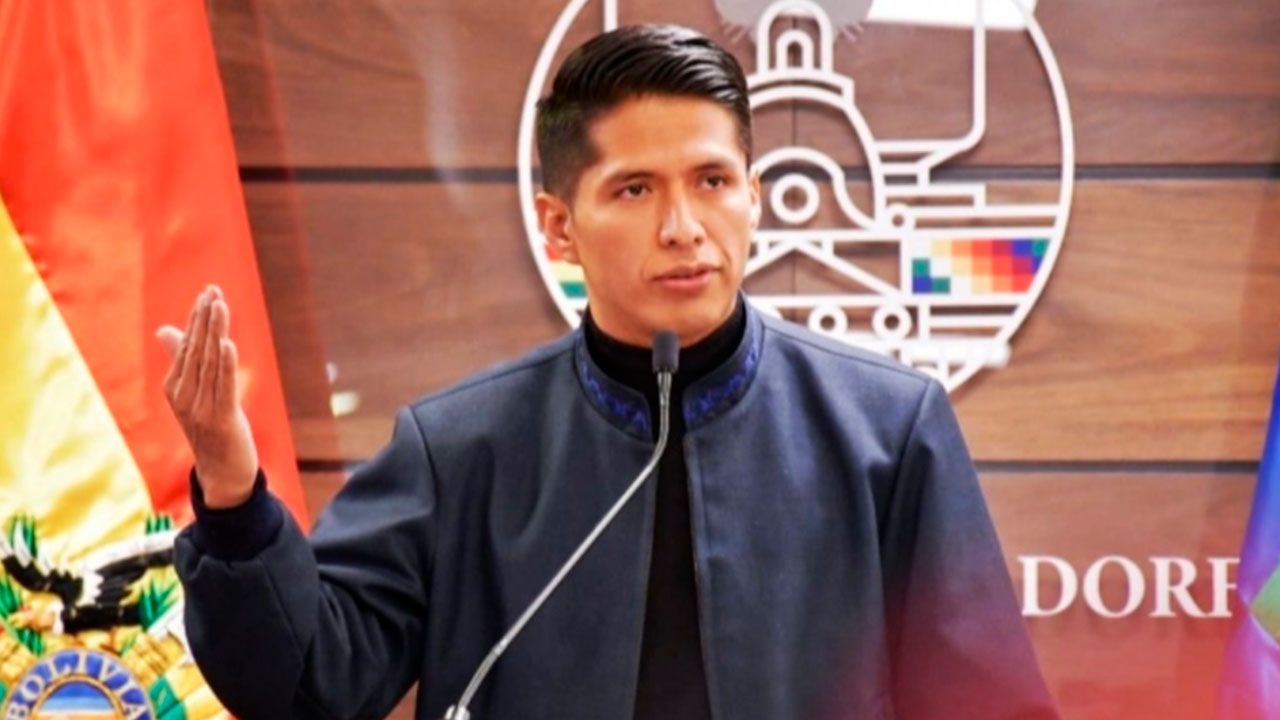  Andrónico Rodríguez busca nuevo respaldo político tras dejar Alianza Popular 