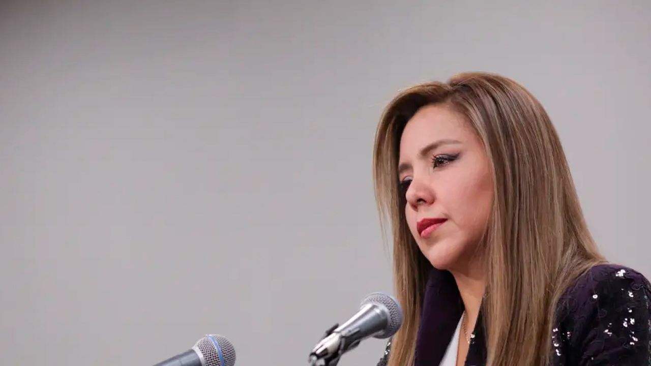 Gobierno reporta 200 cisternas varadas por bloqueos y anuncia descarga de 100 millones de litros de combustible en Arica